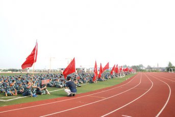 学生操场集会