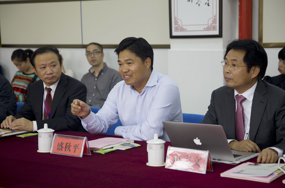盛秋平书记介绍永嘉教育“引智”的构想与实践