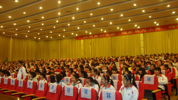 学生互动参与