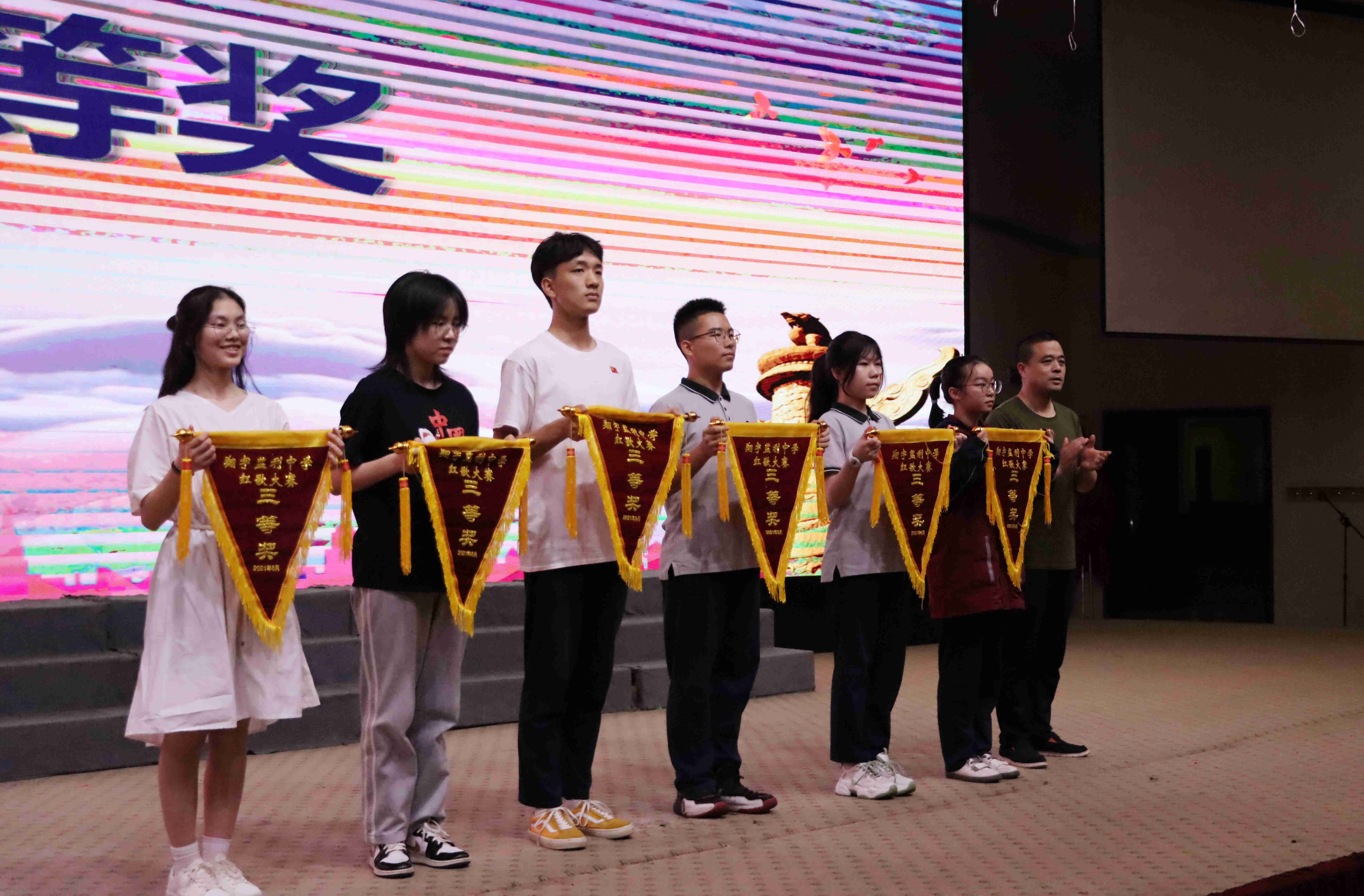 监利中学举行庆祝建党100周年红歌合唱比赛