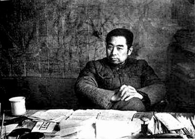 中国新闻周刊:一个时代的周恩来传奇
