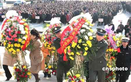 组图:江苏淮安隆重集会纪念周恩来逝世30周年