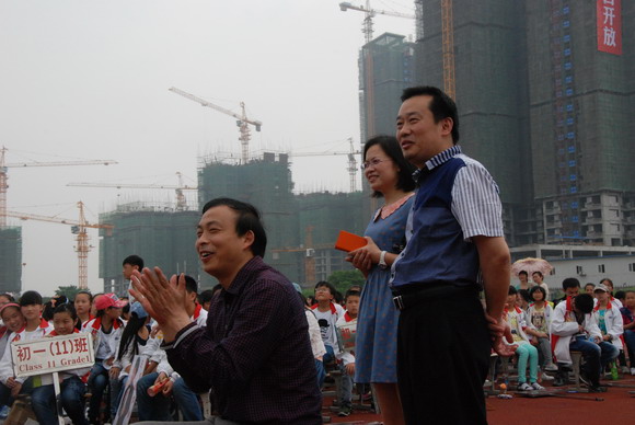彭为斌校长在观众席