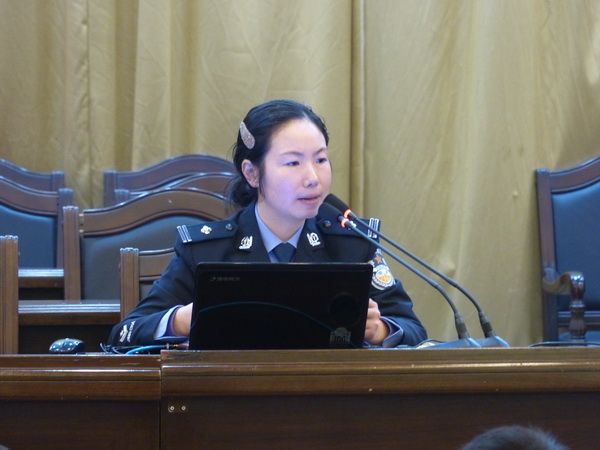 监利中学举办"远离毒品,珍爱生命"禁毒讲座