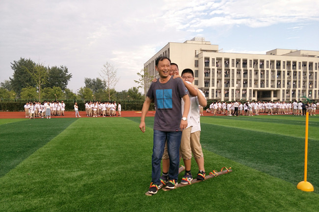 老师积极参与