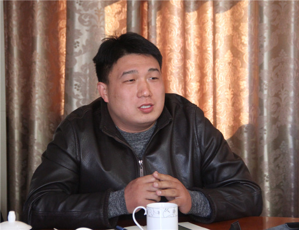 区委统战部党派科科长仇克邪发言