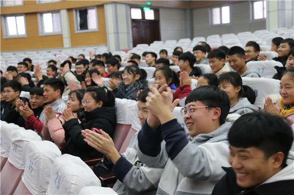 你我携手 温暖前行|枣庄十八中迎新年系列文体活动(一)