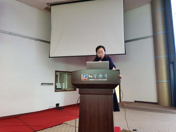 监利新教育初一:举行线下网课质量分析会