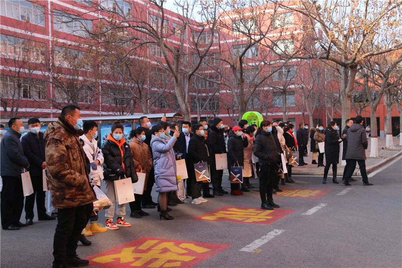 枣庄十八中首届“家长学校”成立
