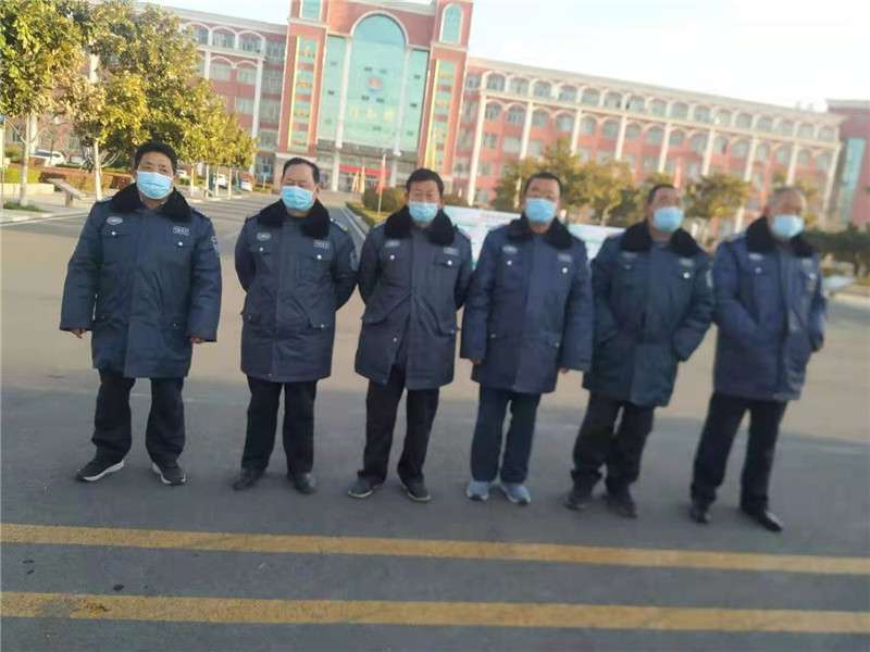 未雨绸缪,防患于未然---枣庄市第十八中学新春开学安全工作剪影