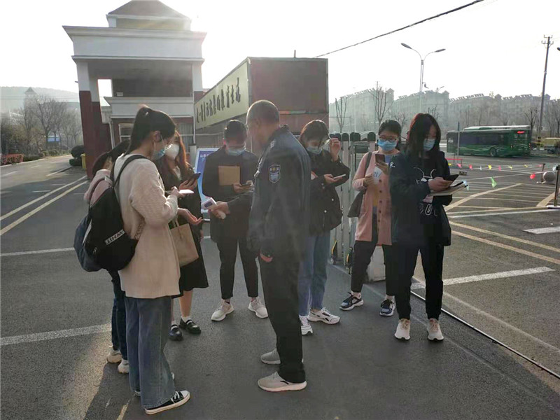未雨绸缪,防患于未然---枣庄市第十八中学新春开学安全工作剪影
