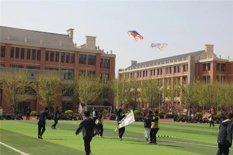 图片[11]-枣庄翔宇:“清风托纸鸢，羽翼载芳华”风筝节系列活动之放风筝比-爱山亭网