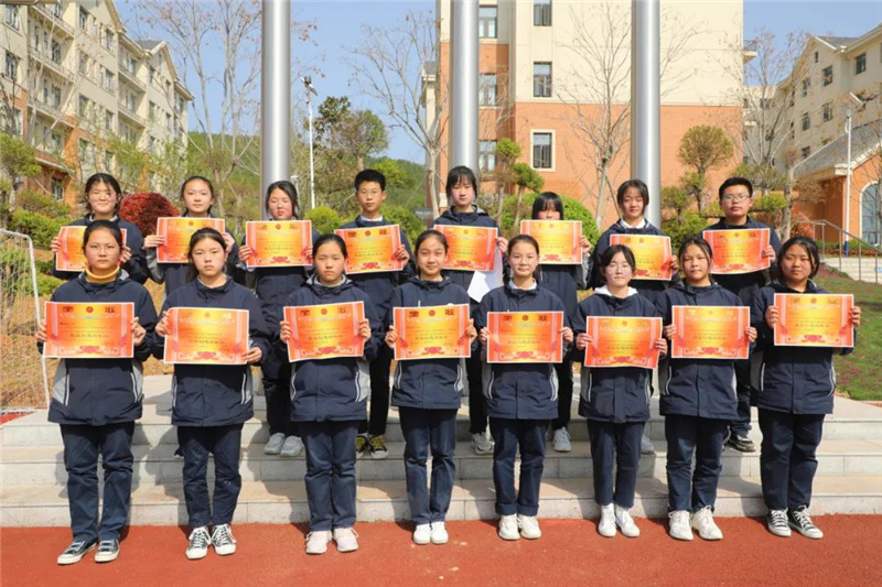 图片[16]-枣庄翔宇:“清风托纸鸢，羽翼载芳华”风筝节系列活动之放风筝比-爱山亭网