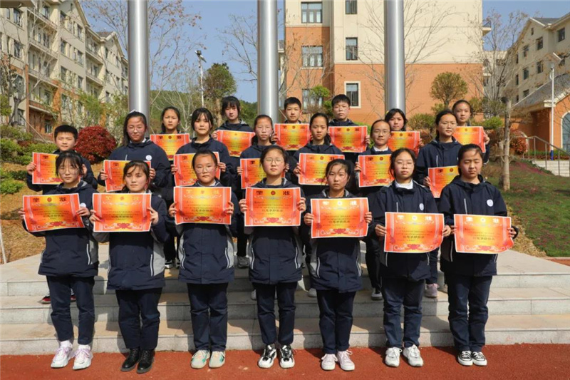 图片[17]-枣庄翔宇:“清风托纸鸢，羽翼载芳华”风筝节系列活动之放风筝比-爱山亭网