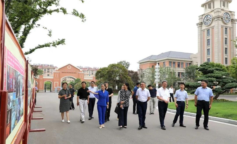 图片[1]-齐齐哈尔市政府考察团莅临枣庄翔宇中学参观交流-爱山亭网