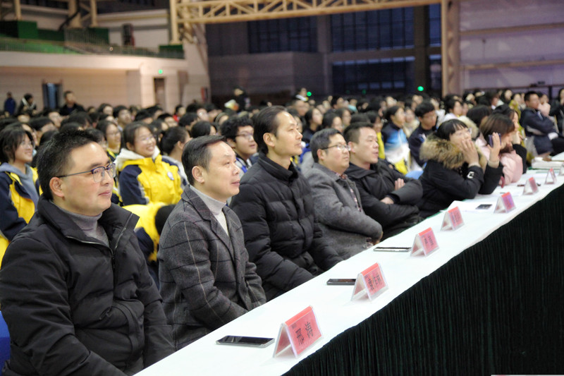 喜迎2022:我们唱着舞着,奔向明天