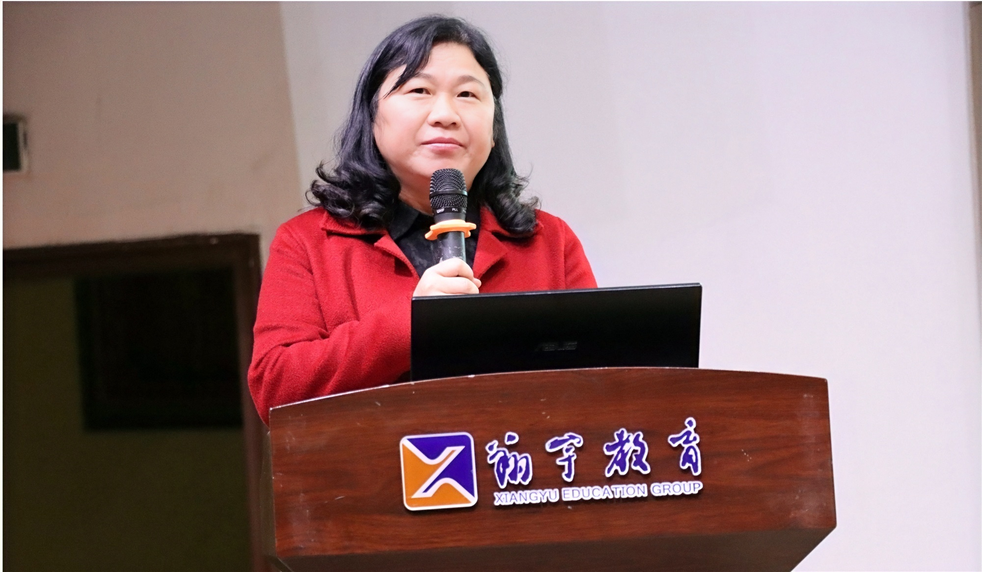 监利中学召开高一年级期末考试表彰大会