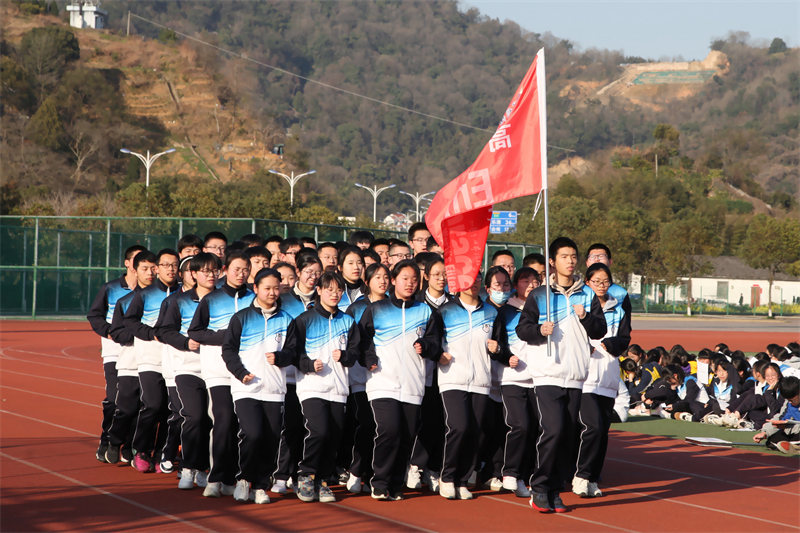 高中生学校晨跑照片图片