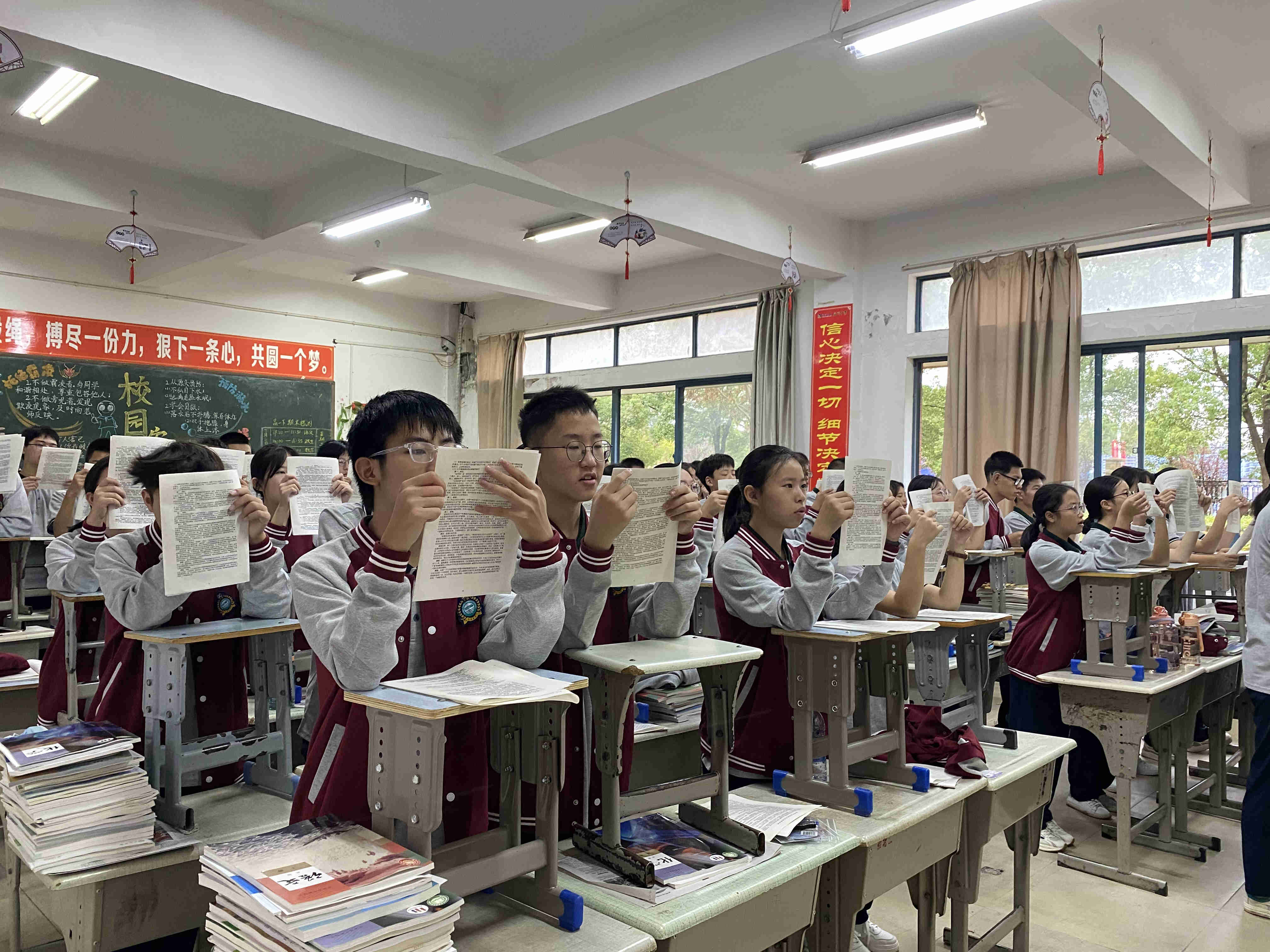 步履铿锵 斗志昂扬——监利中学2022级新生入校教育成果剪影