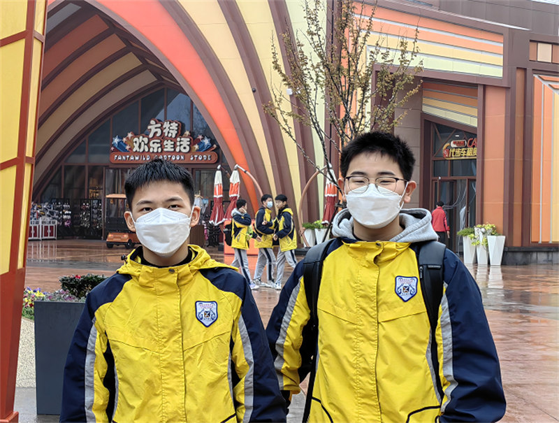 东方欲晓燃青春,履践致远新征程