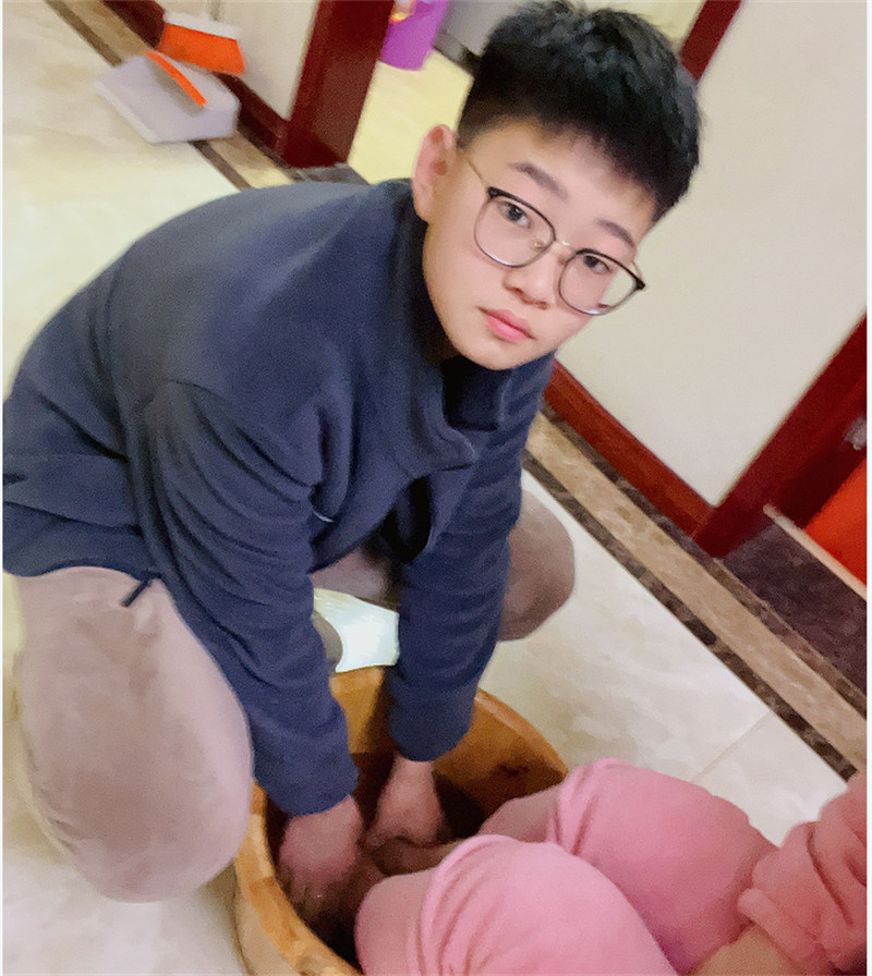 常怀感动之情,常为感恩之行