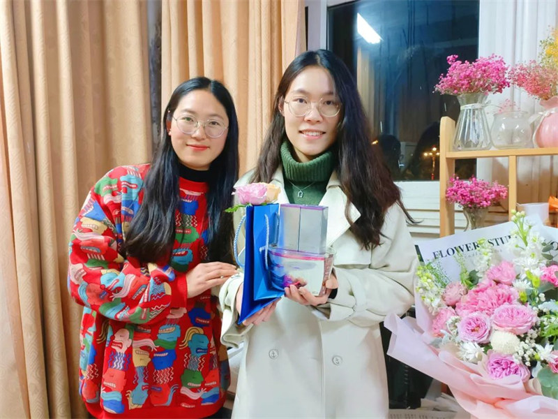 春风如约至 巾帼绽芳华