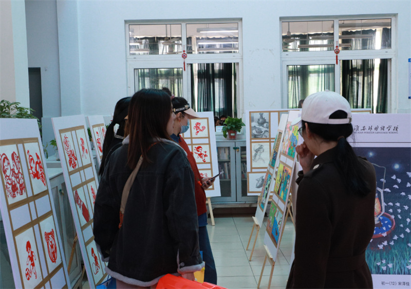多彩校园彰活力,魅力德育显芳华