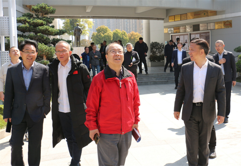 人大、北航、瑞中、淮中产学研校友联盟考察团访问淮外