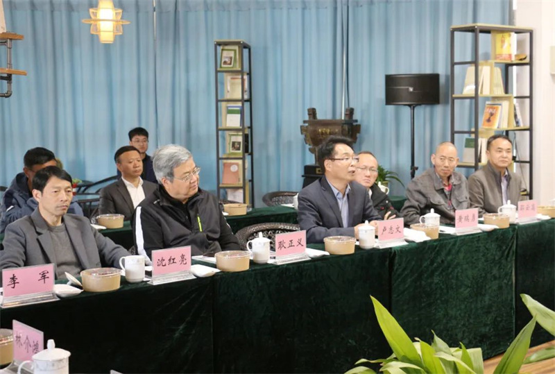 人大、北航、瑞中、淮中产学研校友联盟考察团访问淮外
