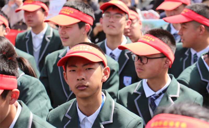 淮外初二年级举行青春仪式