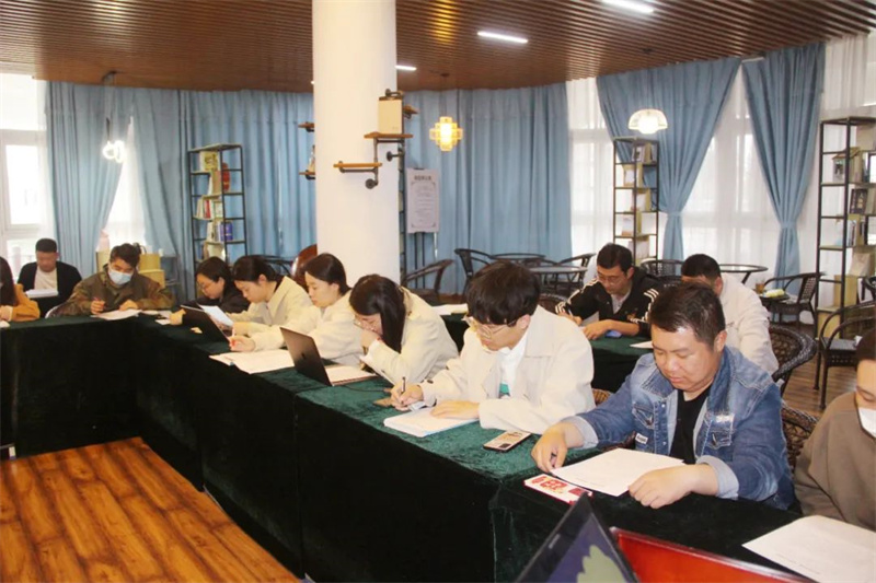 专精特新,做有温度的淮外宣传人