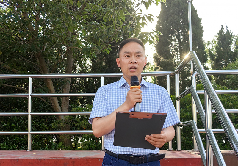 荏苒时光暖 奋斗青春燃