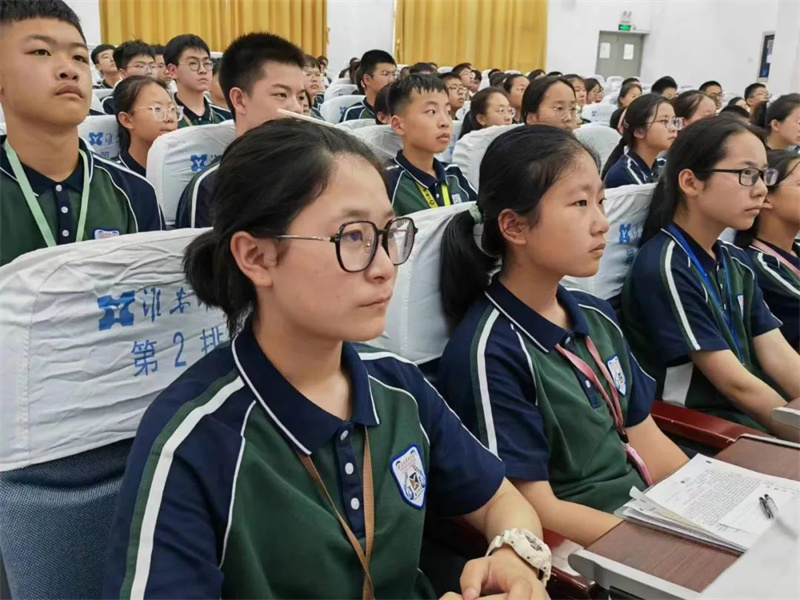 发现生活中的语文