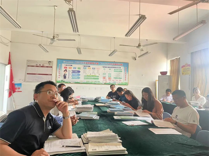 淮外教学教研处召开月度研修会议