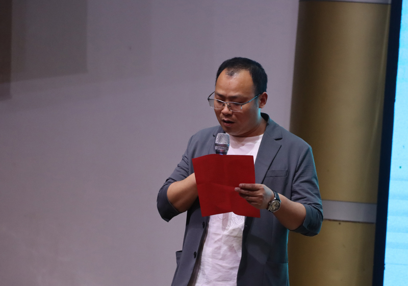 我的《高中自传》怎么写——高一期中考试表彰大会