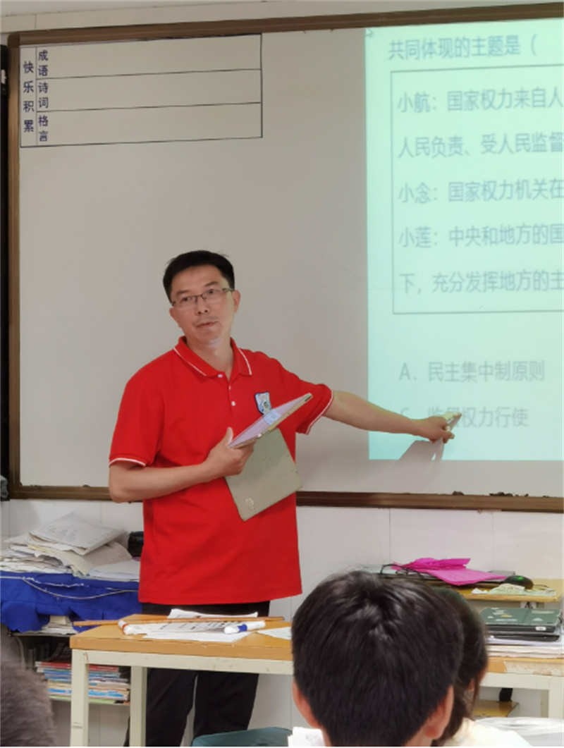 鼓劲助中考 ,慰问送关怀