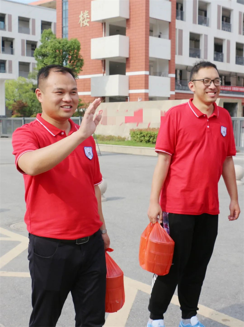 鼓劲助中考 ,慰问送关怀