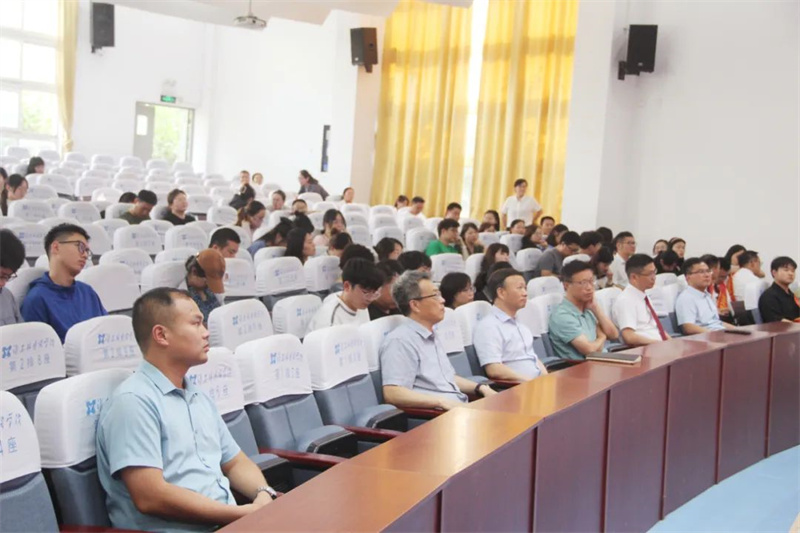 淮外举行2022-2023学年第二学期休业式