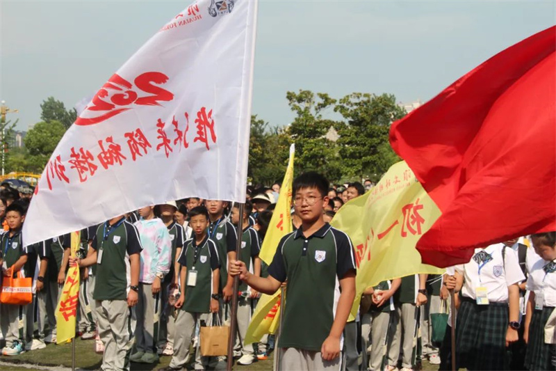 徒步拉练斩荆棘,厉兵秣马致青春